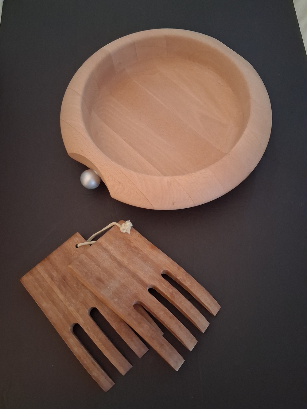 Natural Wood Round Serving Bowl with Pale Wood Salad Hands